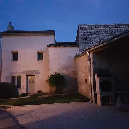 Apartment Charmante Maisonnette Proche Futuroscope Neuville-de-Poitou